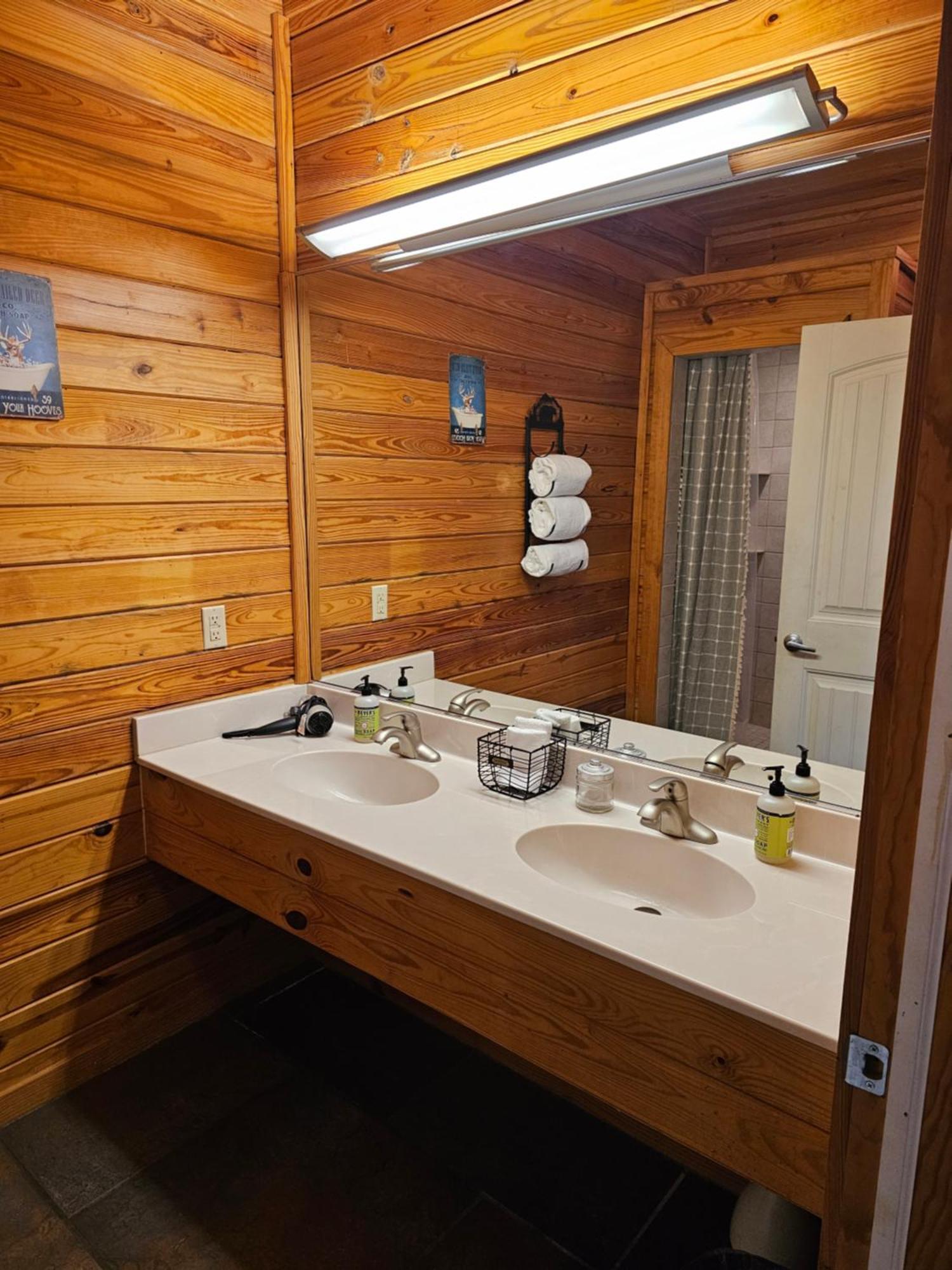5 Min To Beaver Lake-King Bed-Fire Pit-Jetted Tub #2 Eureka Springs Εξωτερικό φωτογραφία